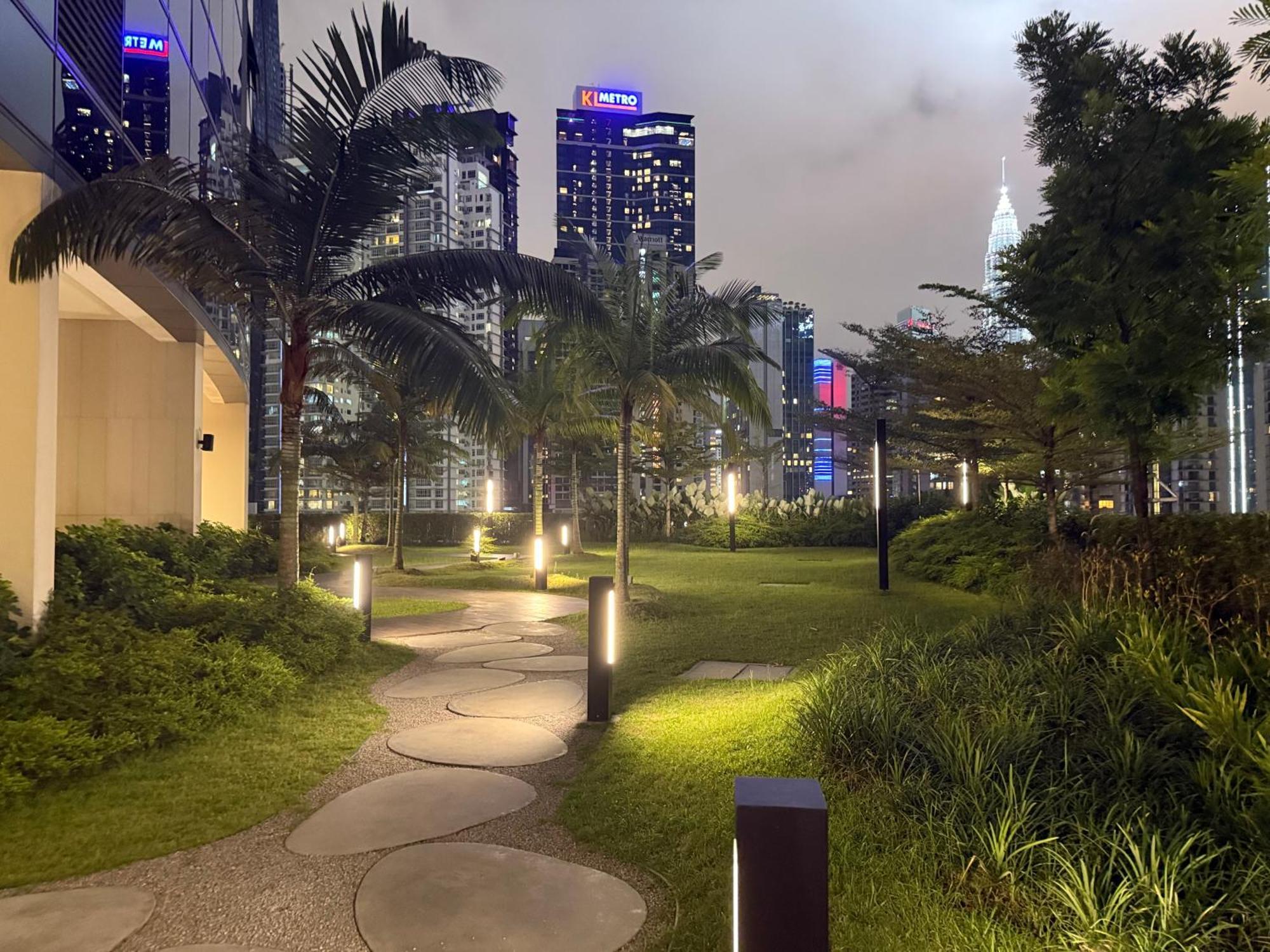 Pangsapuri Eaton Sky Residences Klcc Kuala Lumpur