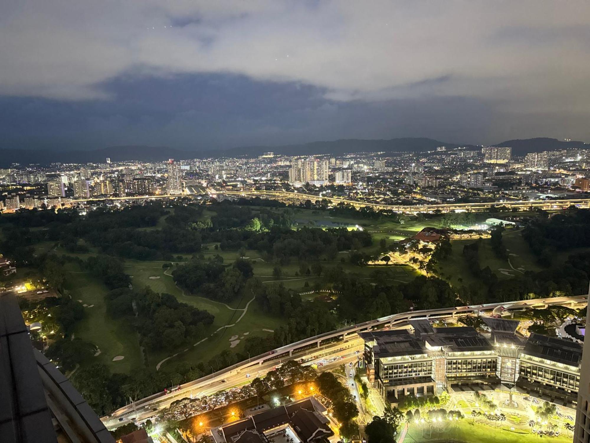 Eaton Sky Residences Klcc Pangsapuri *