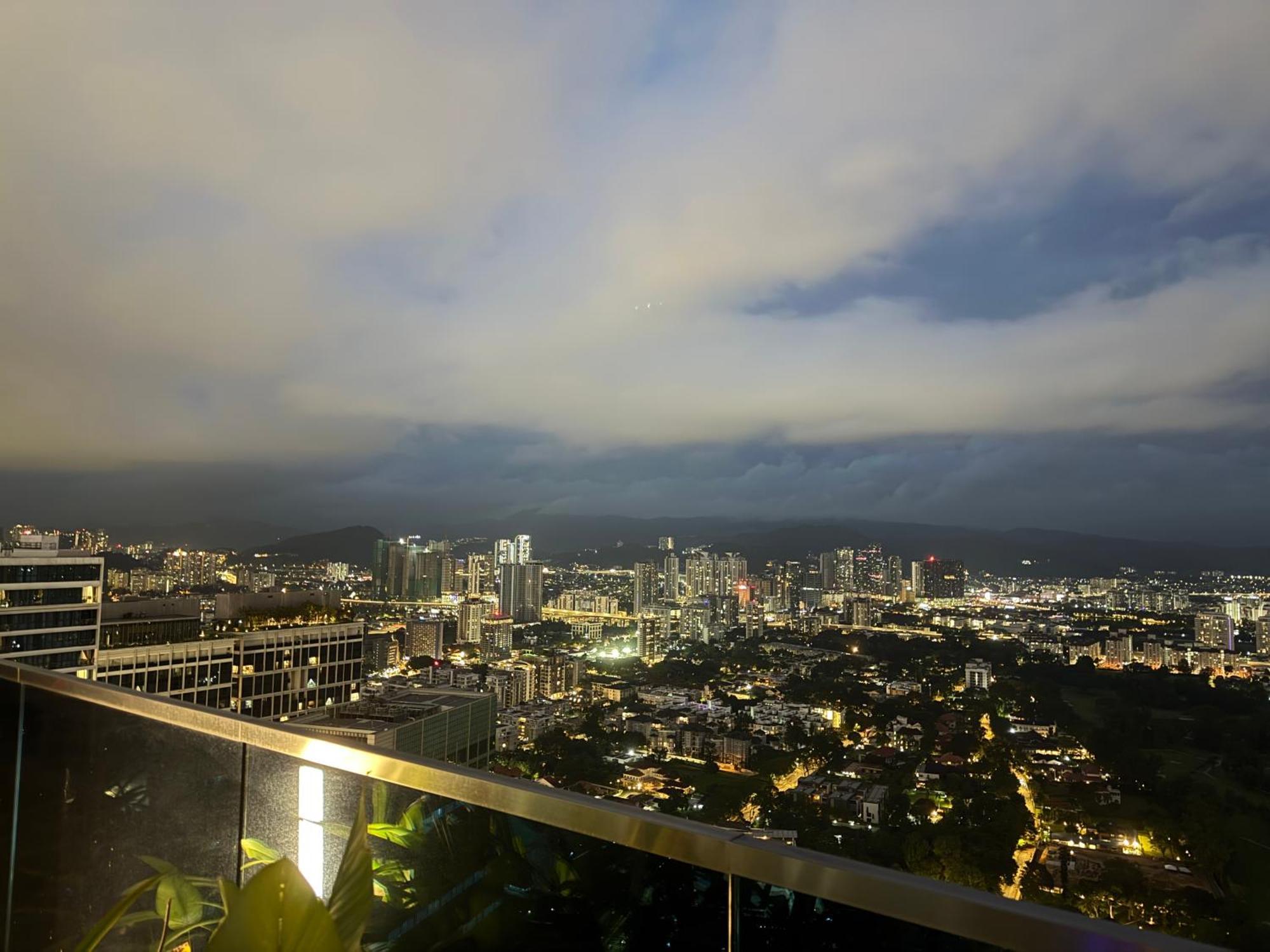 Eaton Sky Residences Klcc Pangsapuri Kuala Lumpur