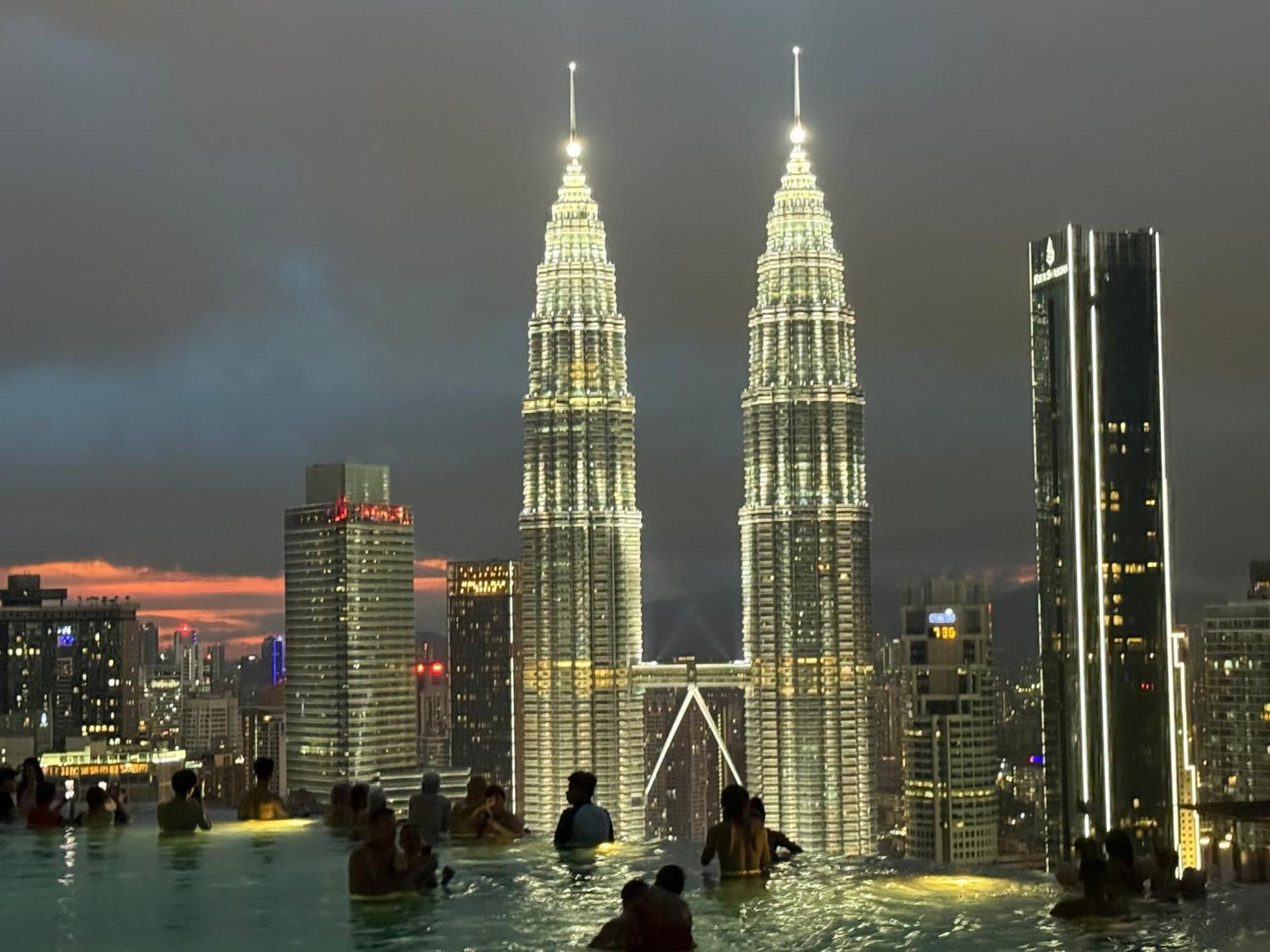 Pangsapuri Eaton Sky Residences Klcc Kuala Lumpur